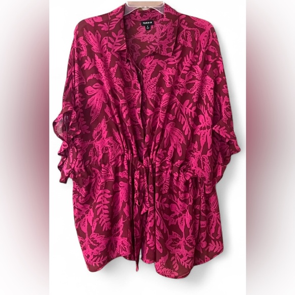 torrid Tops - Torrid Pink Floral Kimono Blouse with ruffled Short Sleeve /2XL